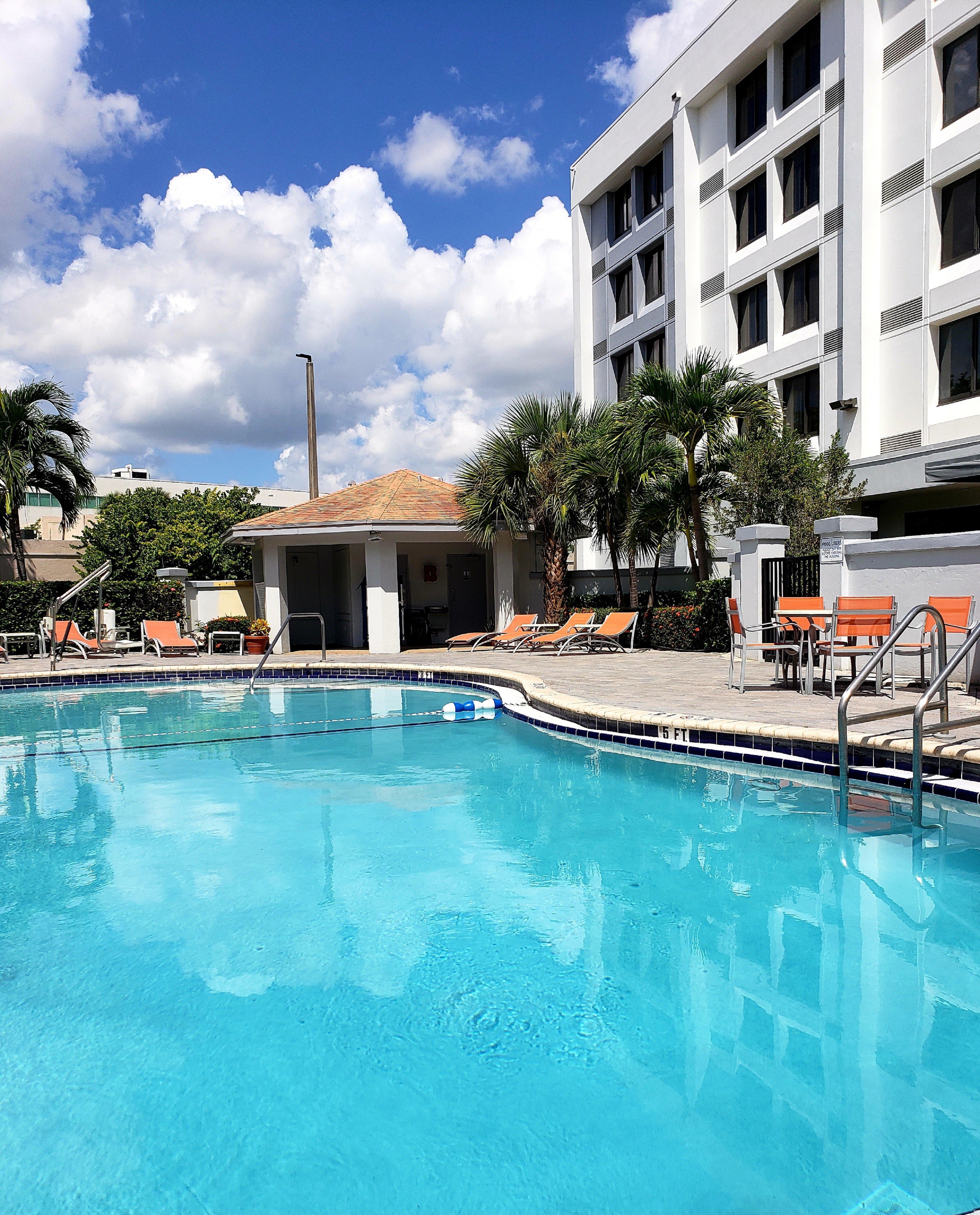 Holiday Inn Express Hotel & Suites Miami - Hialeah By Ihg Zewnętrze zdjęcie
